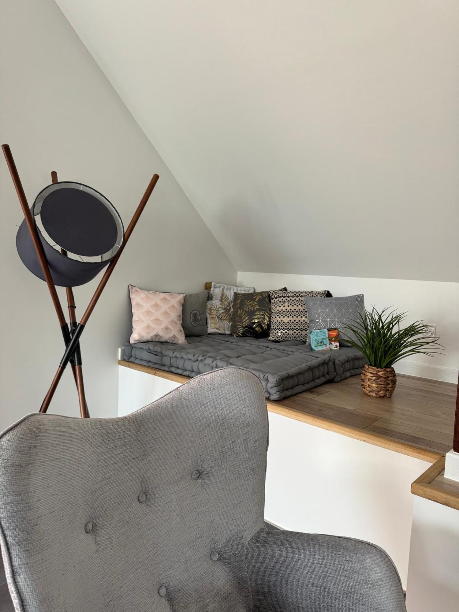 Magnifique Appartement Vue Lac - 5 Personnes Voglans Luaran gambar