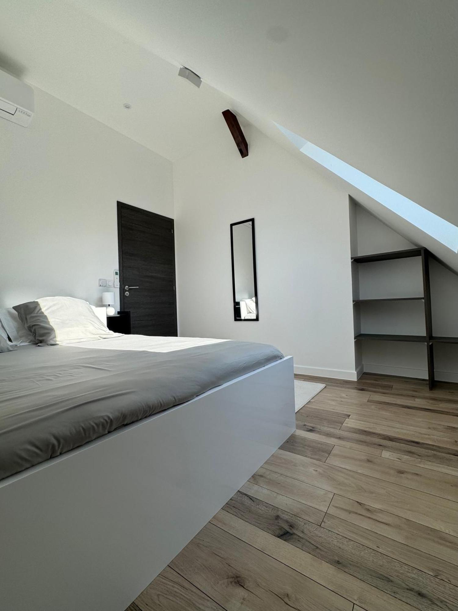 Magnifique Appartement Vue Lac - 5 Personnes Voglans Luaran gambar