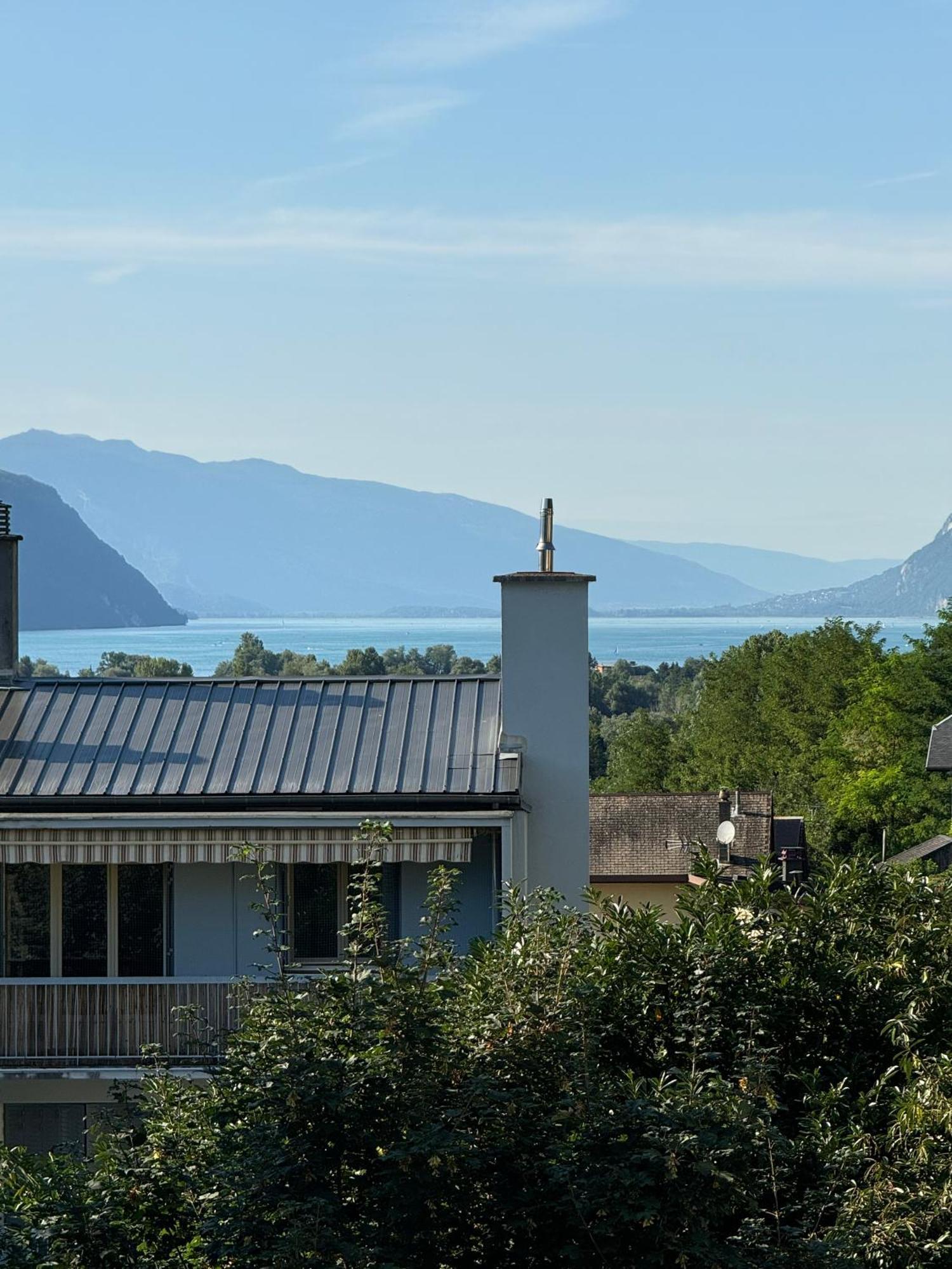 Magnifique Appartement Vue Lac - 5 Personnes Voglans Luaran gambar