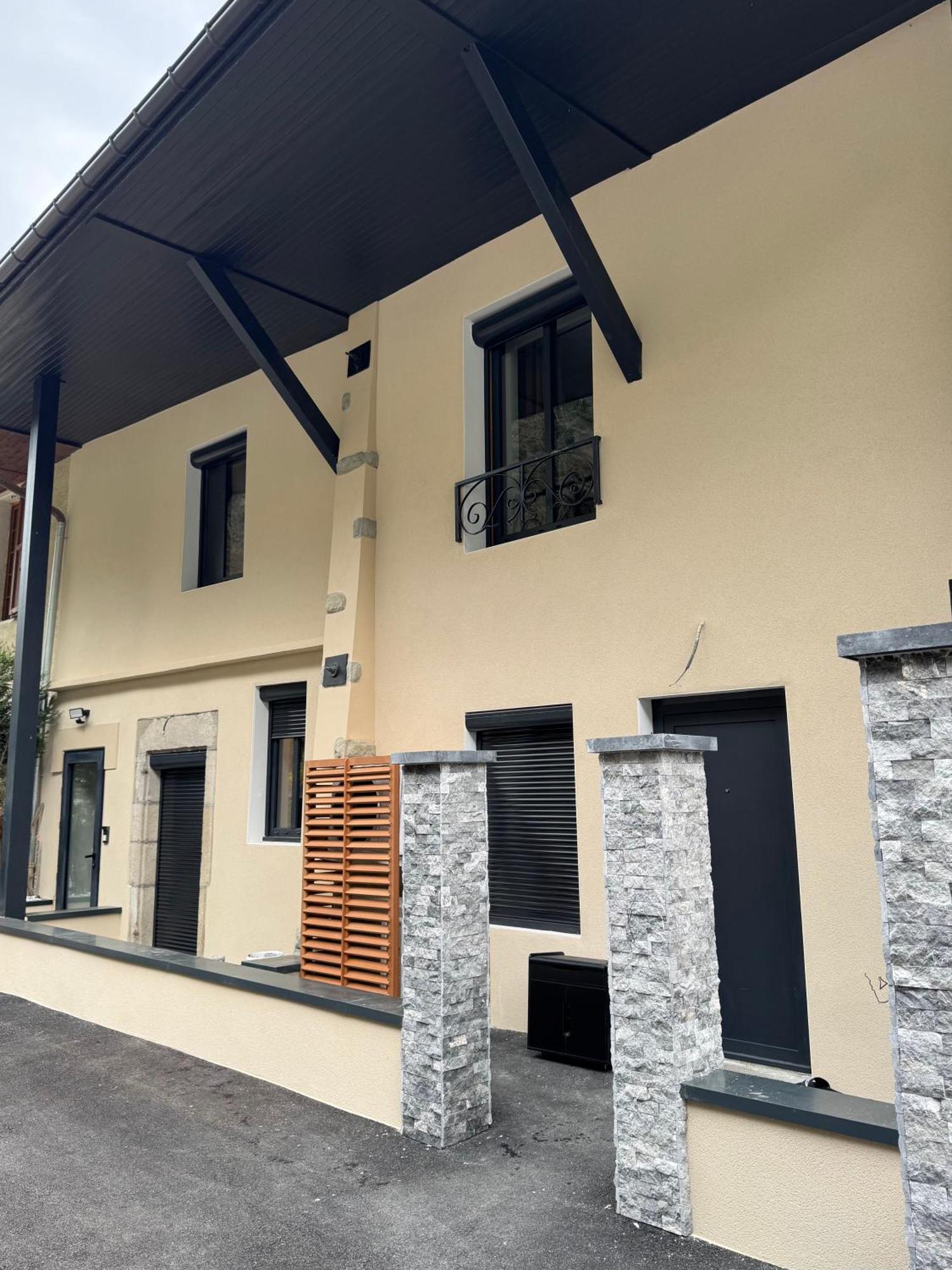 Magnifique Appartement Vue Lac - 5 Personnes Voglans Luaran gambar